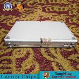 購入 600pcs陶磁器に携帯用に賭けることが一定のキャリア ハンドルおよびロックを欠くRFIDのポーカー用のチップの箱11.5gの粘土を丸型 オンライン製造