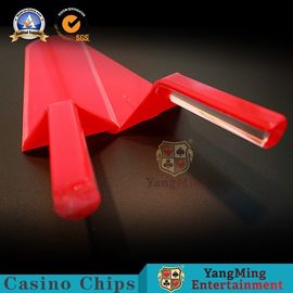 購入 賭けるテーブルのための古典的なカジノのゲームの付属品の赤い色の火かき棒のトランプのかい オンライン製造