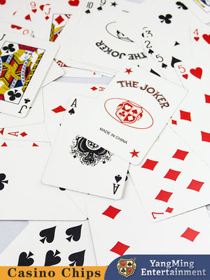 輸入された黒い中心の青い中心カードは火かき棒のテーブル ゲームの火かき棒カードをカスタム設計する